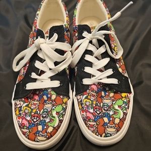 Super Mario unisex lace up sneakers mens size 6